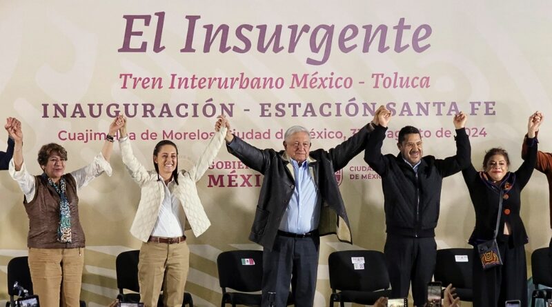 El Presidente López Obrador y la Presidenta Electa Claudia Sheinbaum acompañados por Martí Batres, celebran la apertura de la Estación Santa Fe, reduciendo los tiempos de traslado de miles de personas en la Ciudad de México y el Estado de México.
