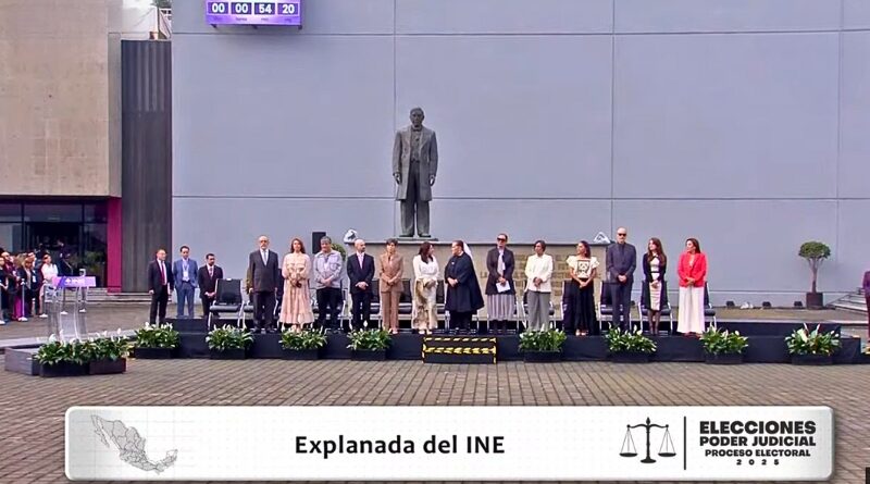 La presidenta exhorta a los ciudadanos a decidir este 2 de junio quiénes conformarán un Poder Judicial honesto y sin privilegios; rechaza versiones de imposición.