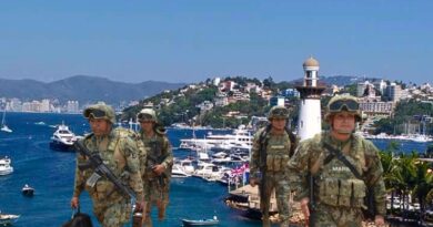 Omar García Harfuch lidera intervención histórica en Acapulco; incautan arsenal, destituyen a toda la corporación y anuncian reconstrucción "desde cero" de la policía local.