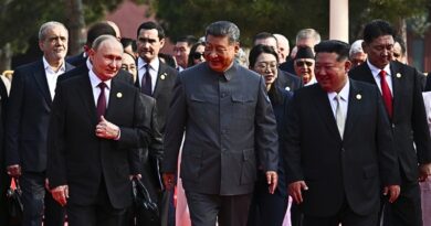 En el 80.º aniversario del fin de la guerra en Asia, Trump pidió a Xi Jinping transmitir mensajes a Putin y Kim Jong-un, pese a tensiones globales.