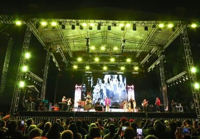 La presentación de Lila Downs en la Plaza Emiliano Zapata emocionó al público con un mensaje de orgullo, identidad y fuerza cultural mexicana.