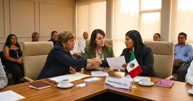 Margarita González Saravia y Rocío Bárcena Molina se reúnen con el Cabildo de Atlatlahucan para reforzar la paz social y el trabajo conjunto.