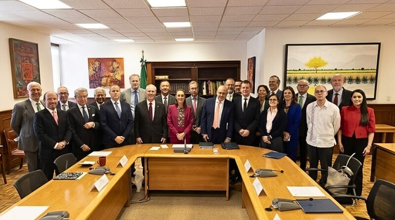 Representantes del sector empresarial y el equipo de transición acuerdan una agenda de inversión para garantizar la estabilidad de México.