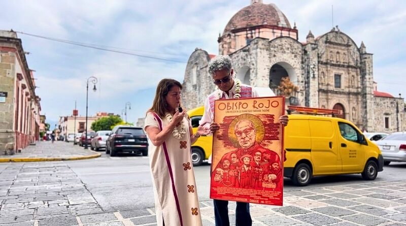 A través del documental “Obispo Rojo”, el cineasta Francesco Taboada rescata la memoria del prelado que transformó la historia social de Morelos.