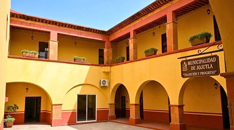 La gobernadora Margarita González Saravia encabezó la apertura del inmueble histórico, que además de oficinas públicas albergará espacios culturales.