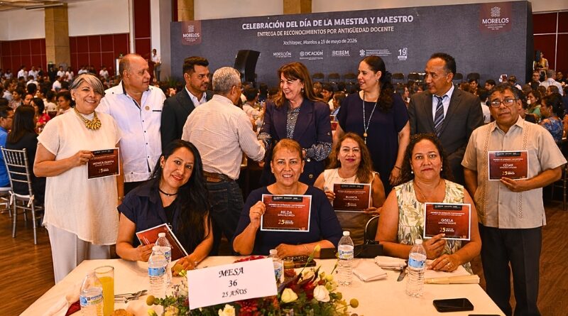 Gobernadora Margarita González Saravia encabeza entrega de reconocimientos por antigüedad docente en el marco del Día de la Maestra y el Maestro.