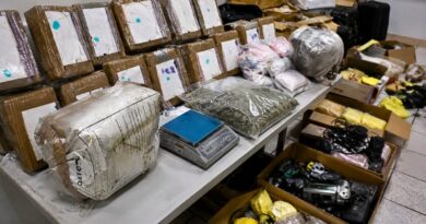 Operativo supervisado por autoridades federales permitió la eliminación de drogas y más de dos mil objetos vinculados a investigaciones penales en el Estado de México