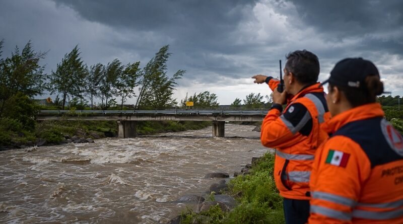 El aumento en ríos y arroyos mantiene en alerta a autoridades y ciudadanos; Protección Civil refuerza vigilancia y prevención.