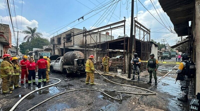 Fuerzas federales activan protocolo de auxilio en Las Granjas tras estallido de pipa que dejó seis heridos y daños en viviendas y vehículos.