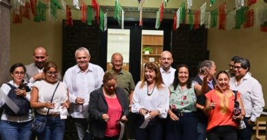 Margarita González Saravia habilita un espacio para medios en Palacio de Gobierno y destaca la libertad de expresión como eje del diálogo institucional.