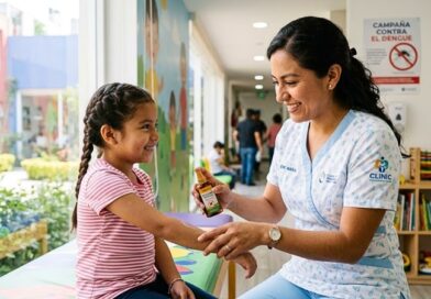 El Hospital de la Niñez Morelense pide identificar signos de alarma del dengue y acudir a valoración médica oportuna para evitar riesgos en menores.