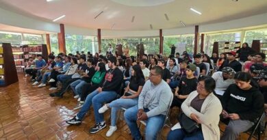 Integrantes de “Jóvenes Unen al Barrio” aprendieron a detectar llamadas sospechosas y a conocer las tácticas que usan los delincuentes para engañar