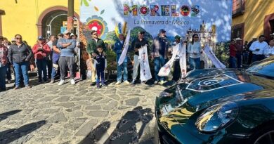 Por primera vez, el Pueblo Mágico recibió a pilotos y autos clásicos en una escala que impulsó el turismo y los negocios locales de Morelos.
