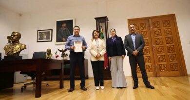 La gobernadora Margarita González Saravia designó a Carlos Franco Ruiz y Cristopher Reynaldo Echenique para encabezar dos instituciones estatales.