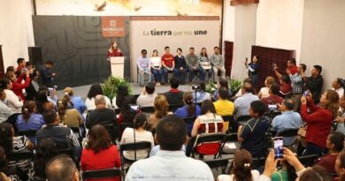 La gobernadora compartió testimonios de jóvenes de Emprende Joven, Pase OLIN y Territorios de Paz, con Centros Libres y Petate de Colores